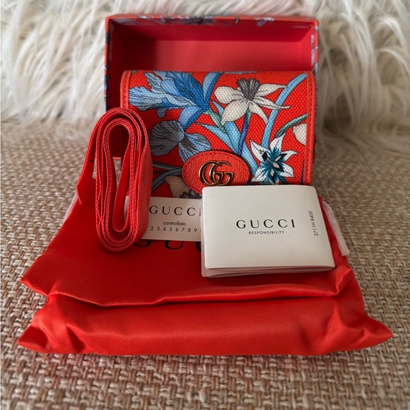 Gucci Flora GG Marmont Bifold Wallet - Picture 7 of 8